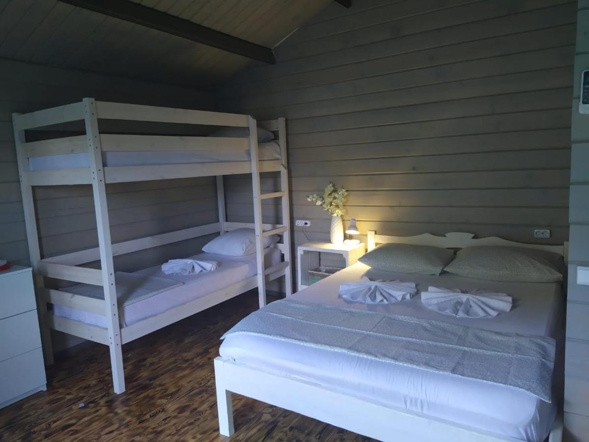 Guest House Lev Pizunda Bagian luar foto