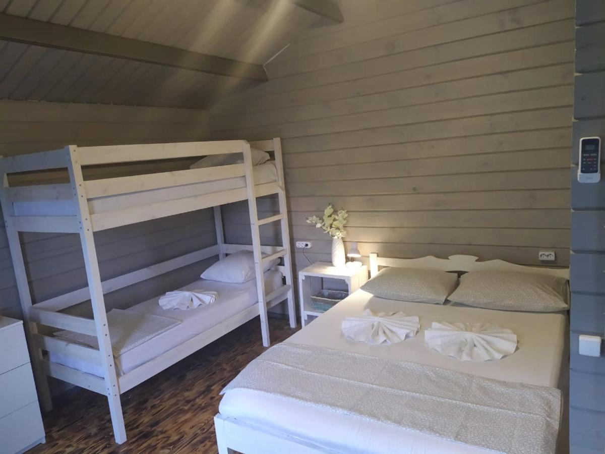 Guest House Lev Pizunda Bagian luar foto