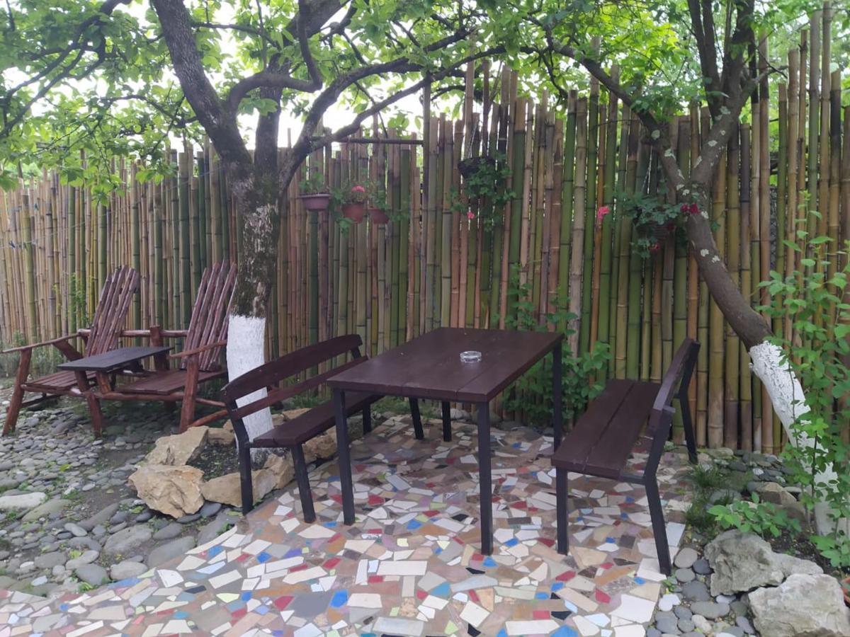 Guest House Lev Pizunda Bagian luar foto
