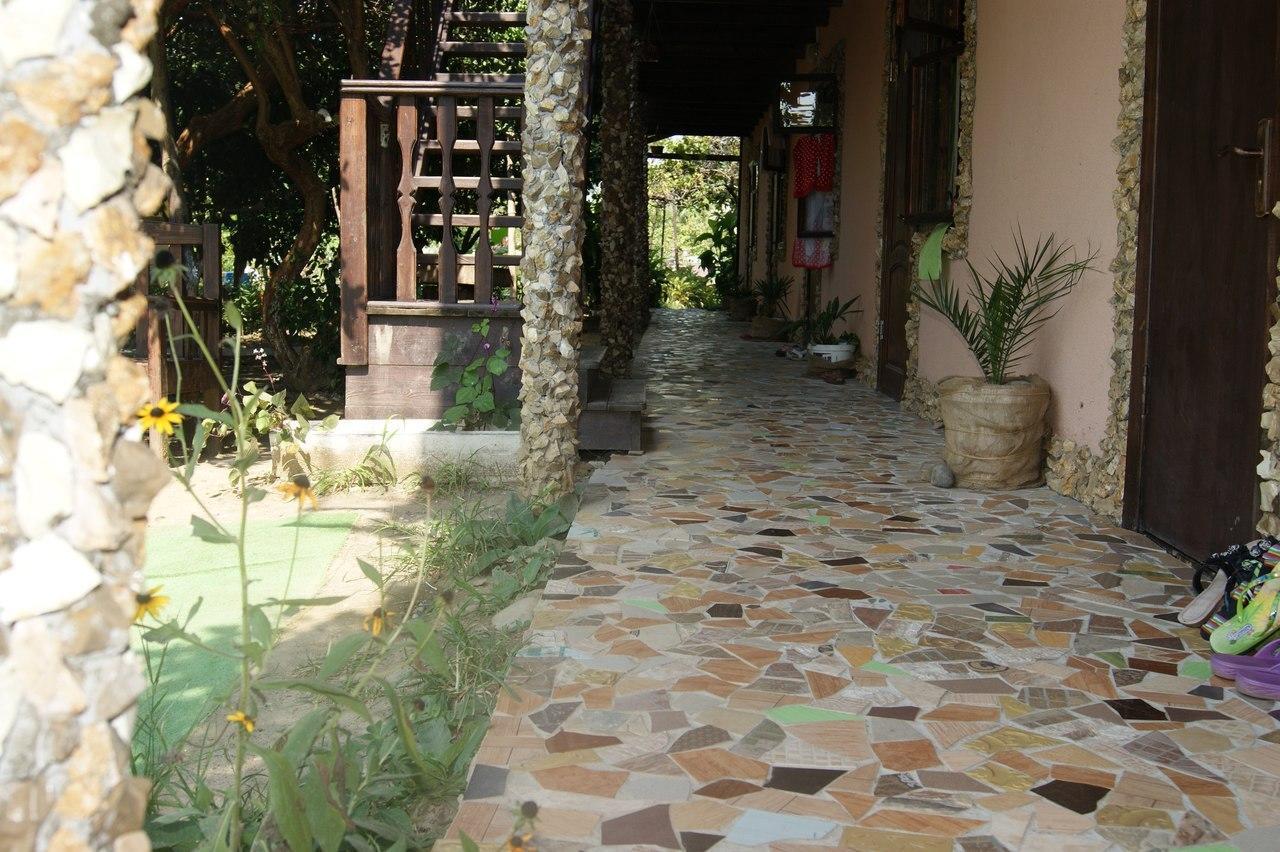 Guest House Lev Pizunda Bagian luar foto